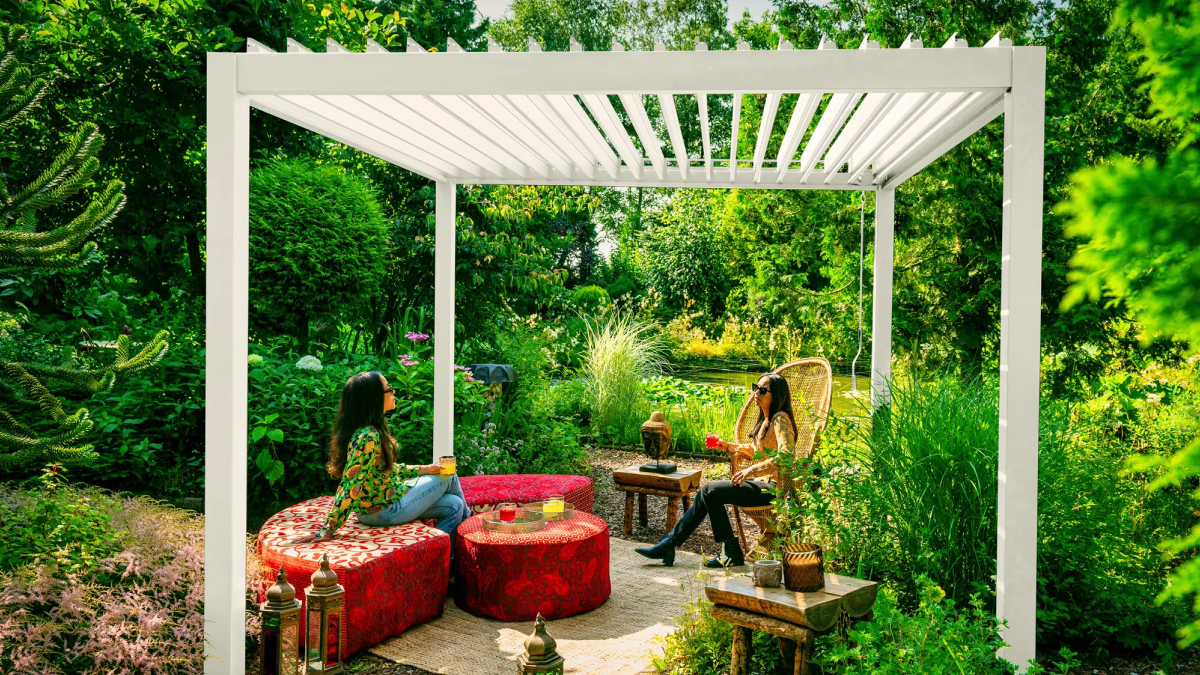 Moderní bioklimatická hliníková pergola DELUX Moderní bioklimatická hliníková pergola DELUX